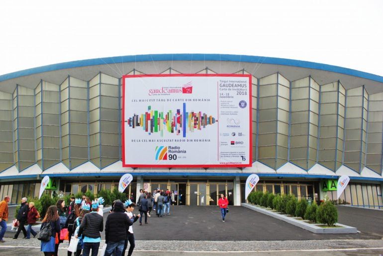 Șoarecele de bibliotecă rătăcit în labirintul Gaudeamus