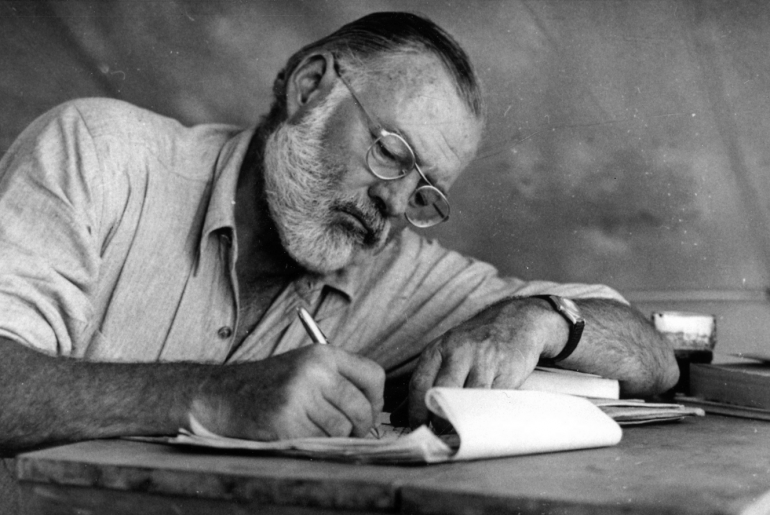 Hemingway s-a simțit ca acasă la Librăria Humanitas de la Cișmigiu
