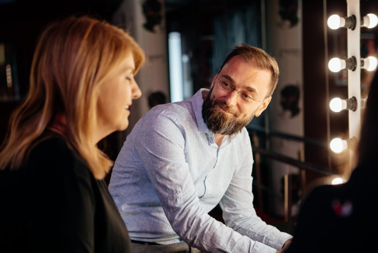 Să începem săptămâna poetic: 3 texte semnate de Răzvan Țupa