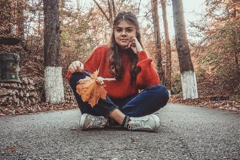 Poșta redacției: grupaj de poeme de Gabriela Spînu