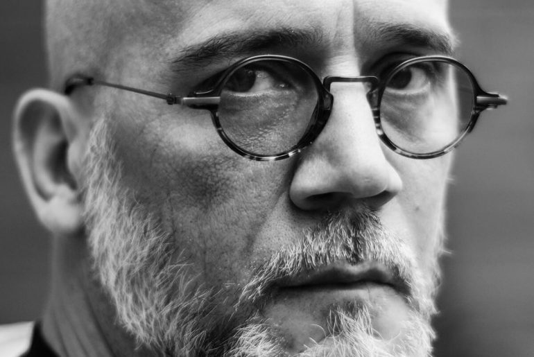 Lansarea romanului „Specii”, de Cristian Fulaș, la Librăria Humanitas de la Cișmigiu