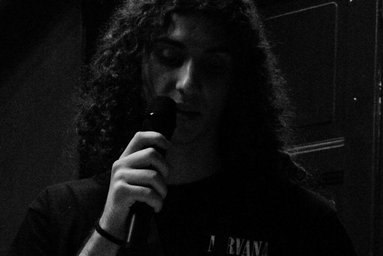 Poșta redacției: trei poeme de Nelu Antocian