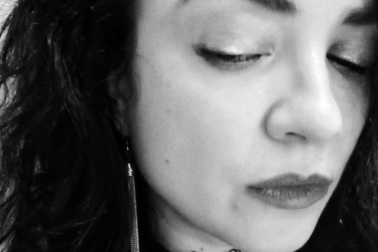 Moment poetic: un poem de Mina Decu