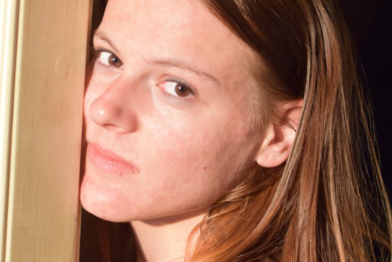 Poșta redacției: Cinci poeme de Elisabeth Baciu