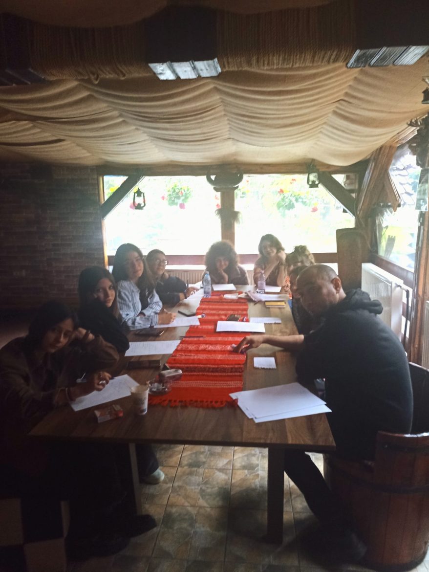 Poșta redacției: Un poem de Motaș Ștefania-Evelina, Drăghiescu Catinca Maria, Bălan Karina, Sabo Noemi-Claudia, Caua Andreea Elena, Șulea Adela, Curicheriu Alexia, Blumenfeld Amalia