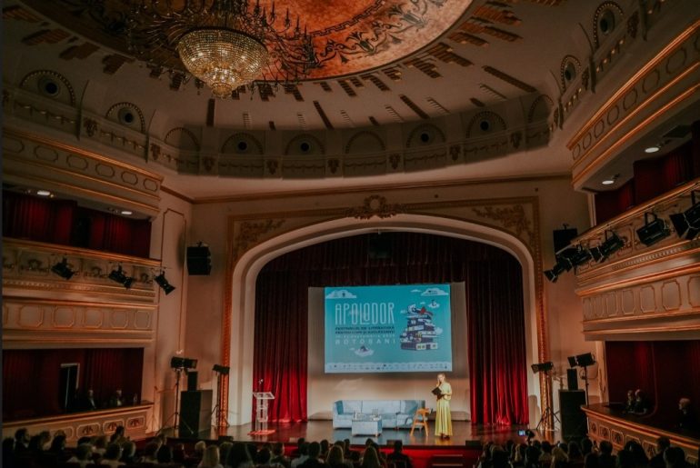 Botoșaniul, capitala literaturii și a ilustrației de carte pentru copii și adolescenți, la Festivalul APOLODOR